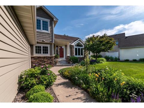 643 Crimson Leaf Trl, Eagan, MN 55123 photo 3