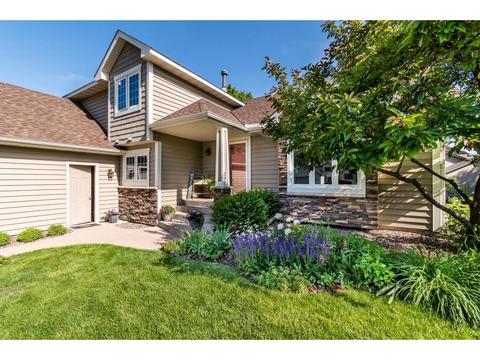 643 Crimson Leaf Trl, Eagan, MN 55123 photo 4