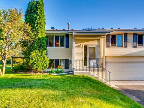 3820 Laurel Ct, Eagan, MN 55122 photo 2
