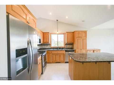 1637 Quail Dr, Saint Cloud, MN 56303 photo 6