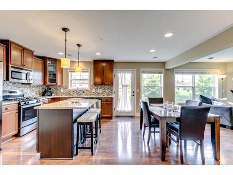 3430 Chestnut Ln, Eagan, MN 55123 photo 7