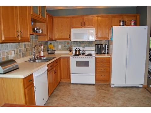 505 Genesis Ave, Marshall, MN 56258 photo 7
