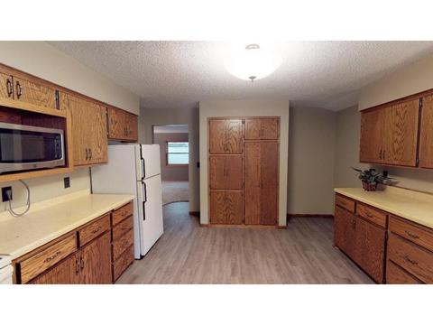 2106 Clearwater Rd, Saint Cloud, MN 56301 photo 9
