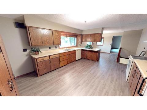 2106 Clearwater Rd, Saint Cloud, MN 56301 photo 6