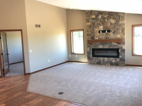1603 Hurst Castle Rd, Saint Cloud, MN 56303 photo 3