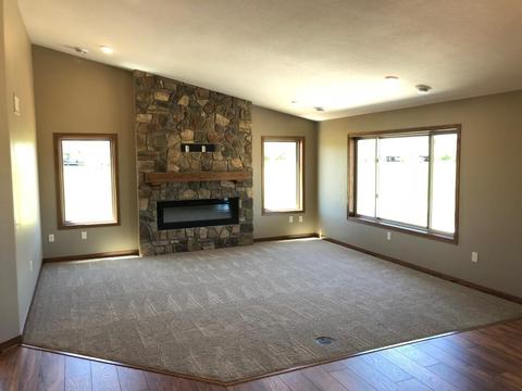 1603 Hurst Castle Rd, Saint Cloud, MN 56303 photo 2