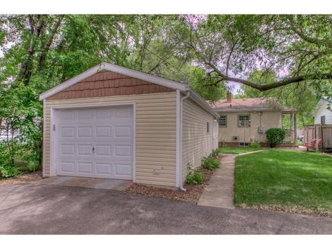 1719 8th Ave S, Saint Cloud, MN 56301 photo 3