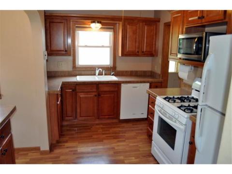 802 E Sheridan Ave, Montevideo, MN 56265 photo 4