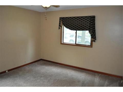 802 E Sheridan Ave, Montevideo, MN 56265 photo 14