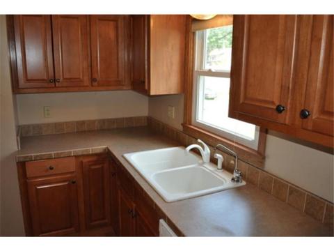 802 E Sheridan Ave, Montevideo, MN 56265 photo 7