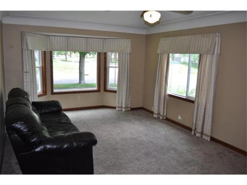 802 E Sheridan Ave, Montevideo, MN 56265 photo 12