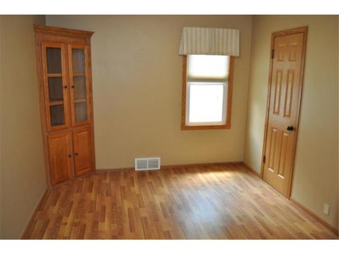 802 E Sheridan Ave, Montevideo, MN 56265 photo 16