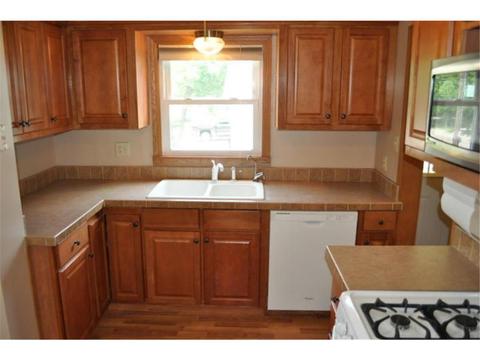 802 E Sheridan Ave, Montevideo, MN 56265 photo 6