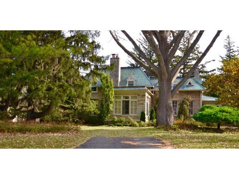 425 3rd St SW, Faribault, MN 55021 photo 2