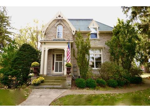425 3rd St SW, Faribault, MN 55021 photo 1