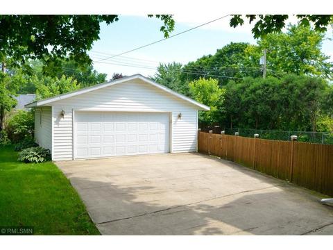 614 3rd St NE, Faribault, MN 55021 photo 2