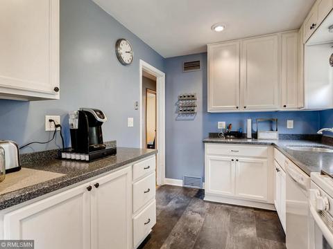 2137 3rd St E, Saint Paul, MN 55119 photo 6