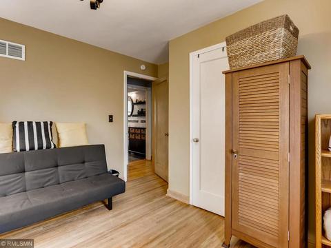 2137 3rd St E, Saint Paul, MN 55119 photo 10
