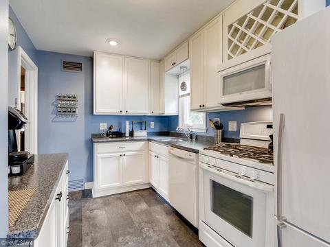 2137 3rd St E, Saint Paul, MN 55119 photo 5