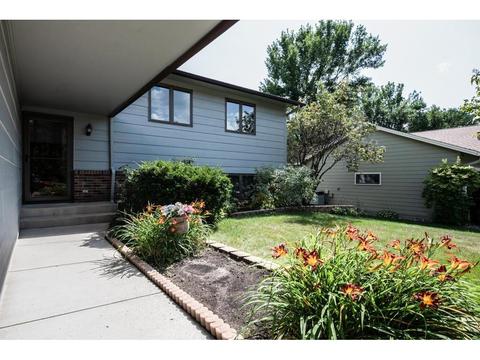 1412 Rebecca Ln, Eagan, MN 55122 photo 4