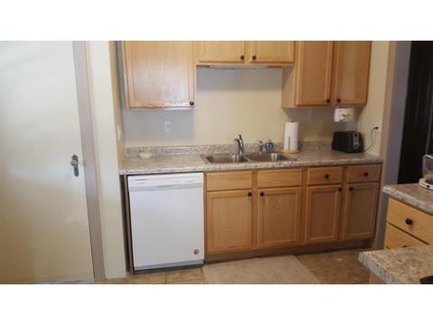 328 N Spring Ave, Springfield, MN 56087 photo 3
