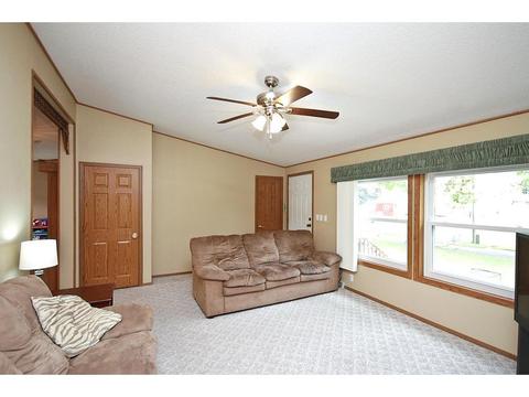 2011 11th St E, Glencoe, MN 55336 photo 9