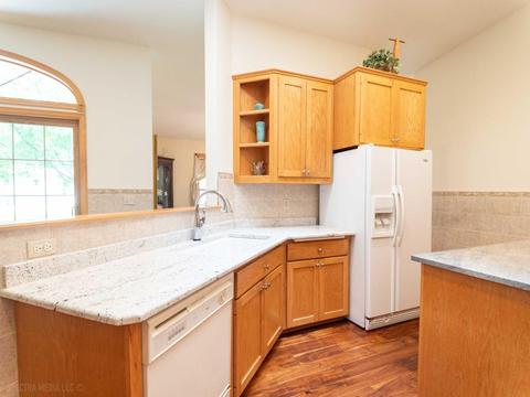 852 Ivy Ln, Eagan, MN 55123 photo 11