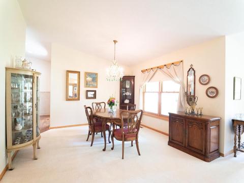 852 Ivy Ln, Eagan, MN 55123 photo 10