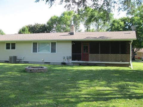 909 Pine Ave, Marshall, MN 56258 photo 21