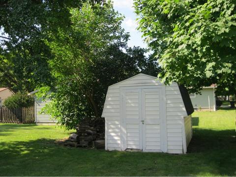 909 Pine Ave, Marshall, MN 56258 photo 20
