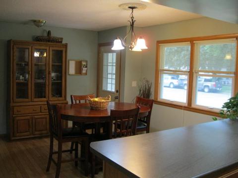 909 Pine Ave, Marshall, MN 56258 photo 5