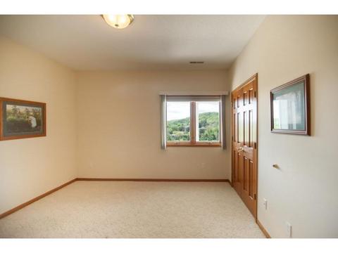 113 Red Apple Dr, La Crescent, MN 55947 photo 8