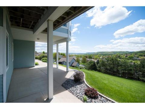 113 Red Apple Dr, La Crescent, MN 55947 photo 4