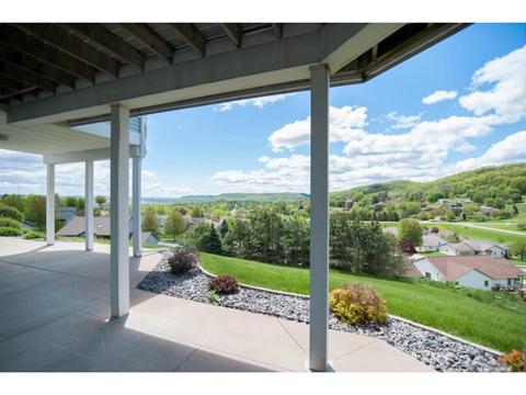 113 Red Apple Dr, La Crescent, MN 55947 photo 3