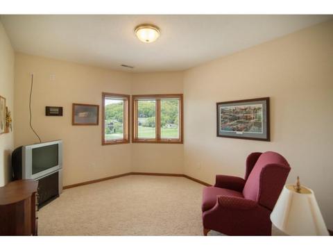113 Red Apple Dr, La Crescent, MN 55947 photo 7