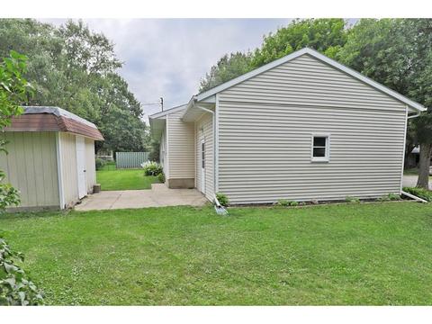 819 Home Pl, Faribault, MN 55021 photo 4