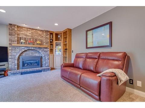 789 Sunset Dr, Eagan, MN 55123 photo 8