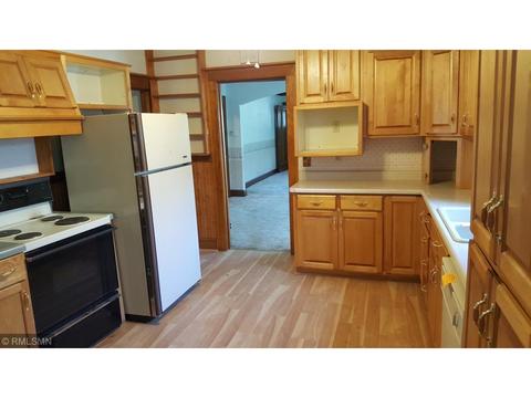 322 Becker Ave SE, Willmar, MN 56201 photo 8