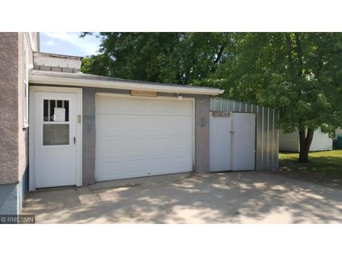 322 Becker Ave SE, Willmar, MN 56201 photo 4
