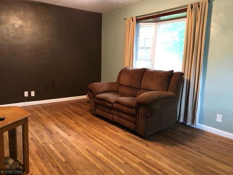 526 Morrison St, Mora, MN 55051 photo 3