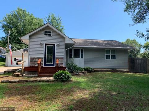 526 Morrison St, Mora, MN 55051 photo 1