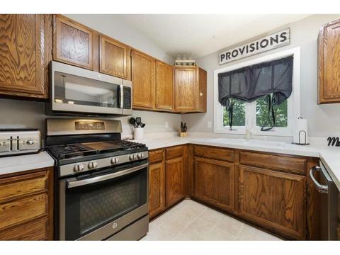 9850 Cavell Cir, Bloomington, MN 55438 photo 7