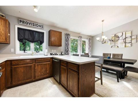9850 Cavell Cir, Bloomington, MN 55438 photo 8