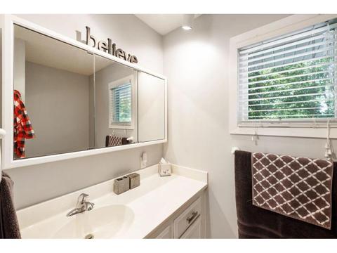 9850 Cavell Cir, Bloomington, MN 55438 photo 13