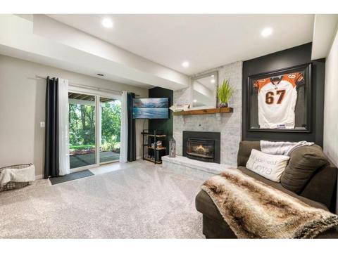 9850 Cavell Cir, Bloomington, MN 55438 photo 16