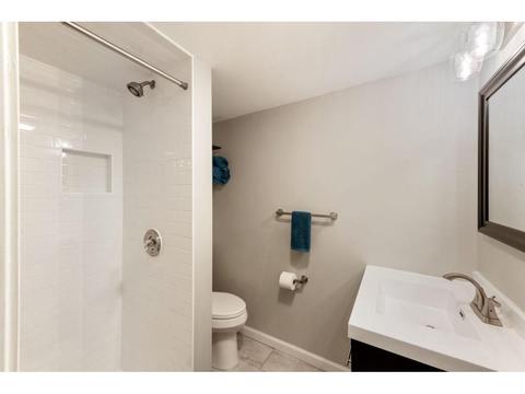 9850 Cavell Cir, Bloomington, MN 55438 photo 23