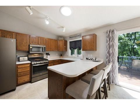 9850 Cavell Cir, Bloomington, MN 55438 photo 6