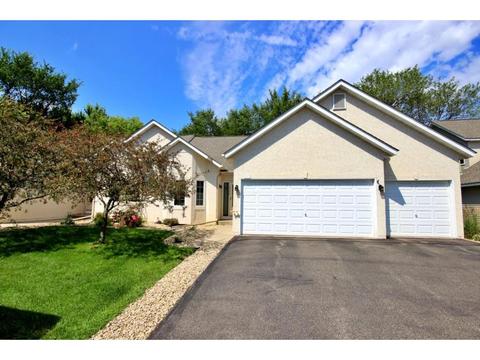 1537 Stonewood Ln, Eagan, MN 55122 photo 1