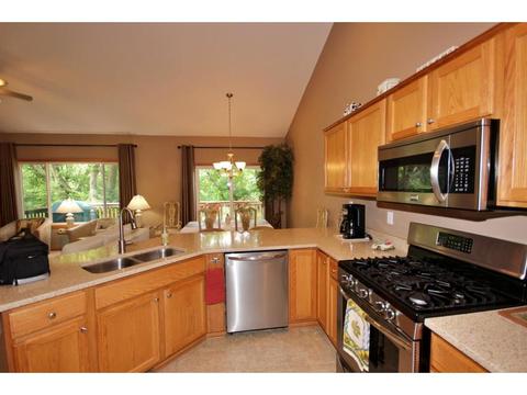 1537 Stonewood Ln, Eagan, MN 55122 photo 18