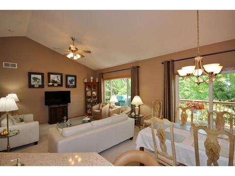 1537 Stonewood Ln, Eagan, MN 55122 photo 12